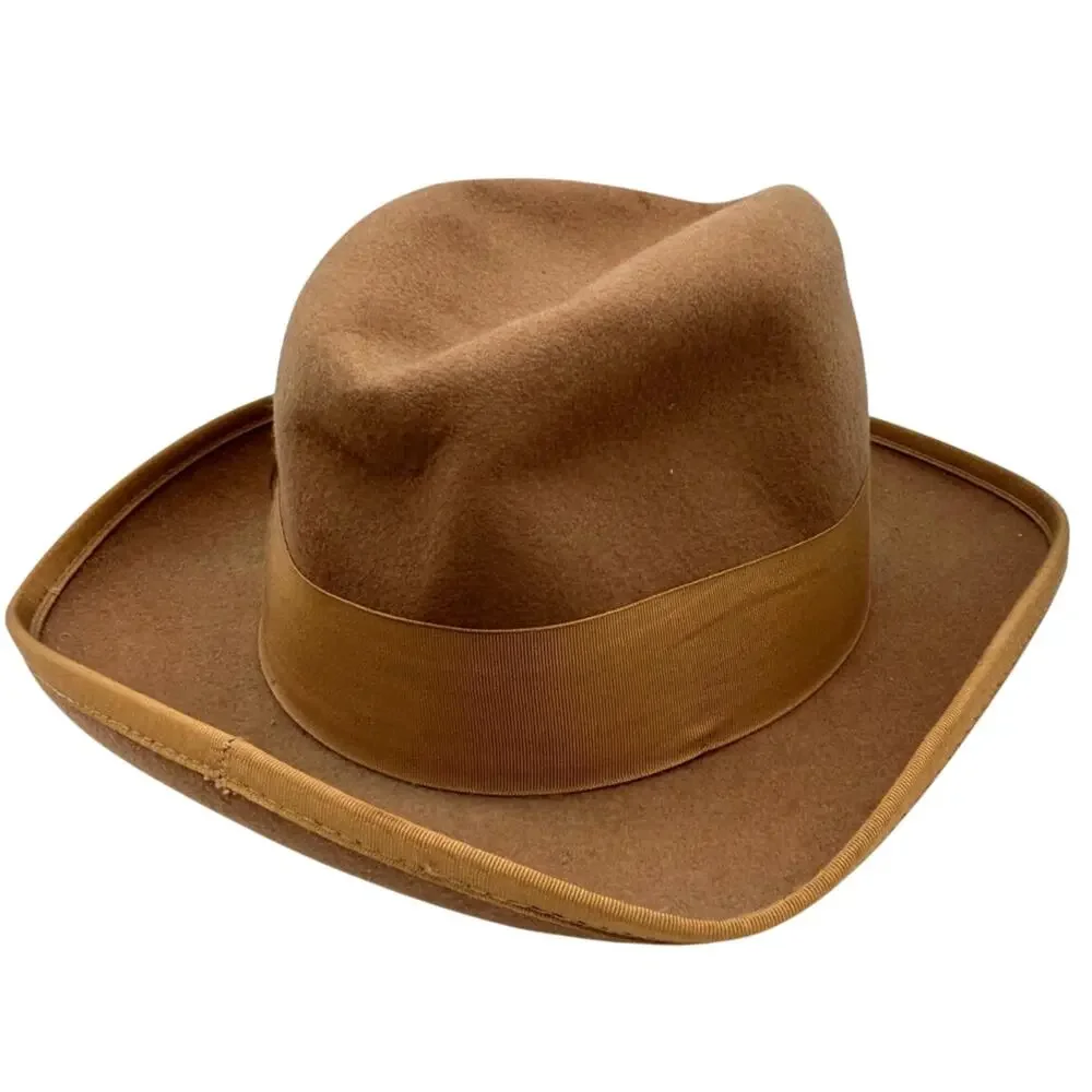 Stacy Adams camel gentleman decorative